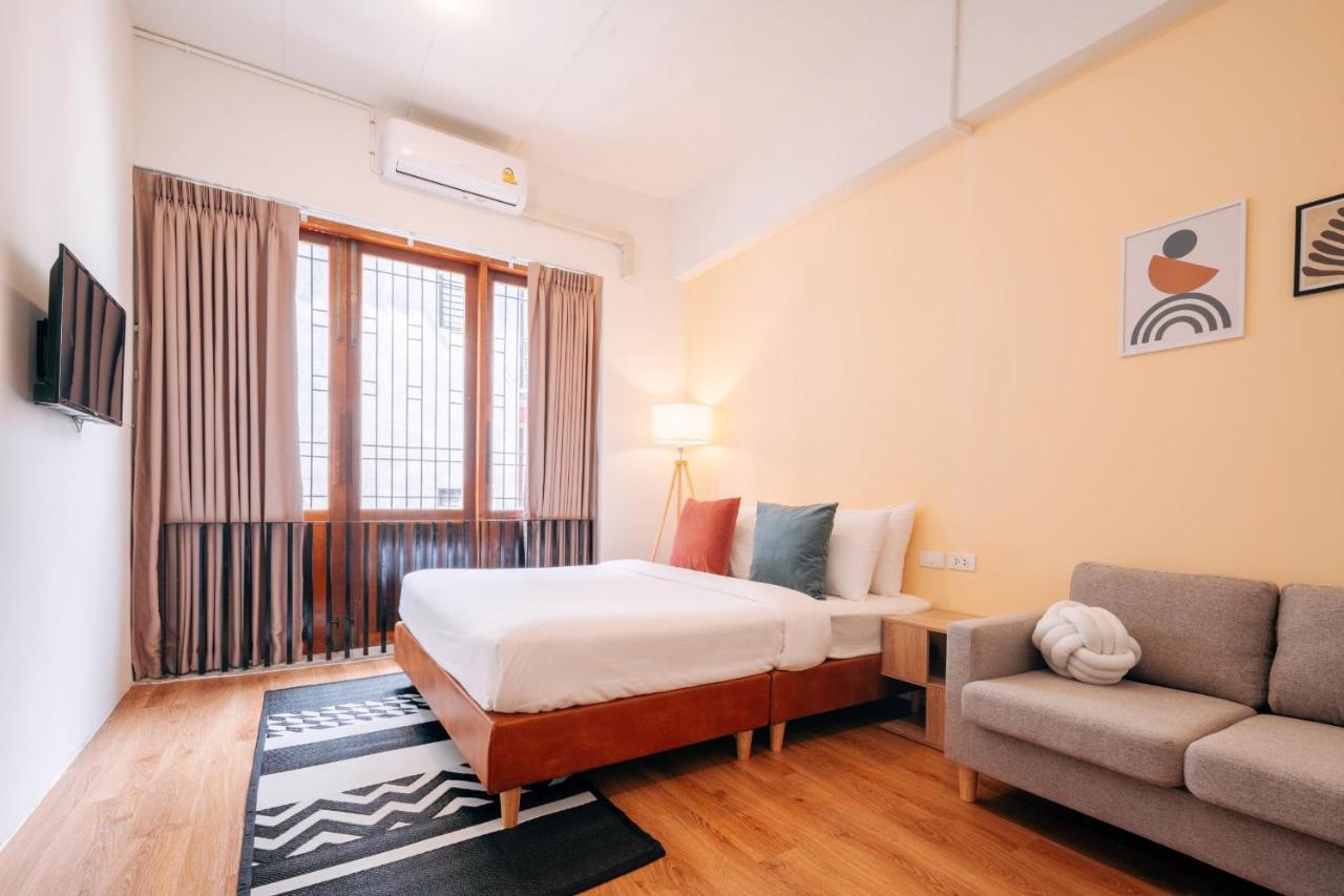 Отель House Of Papa Bangkok Siam Экстерьер фото