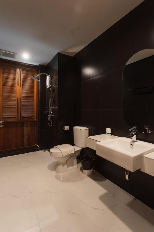 Отель House Of Papa Bangkok Siam Экстерьер фото