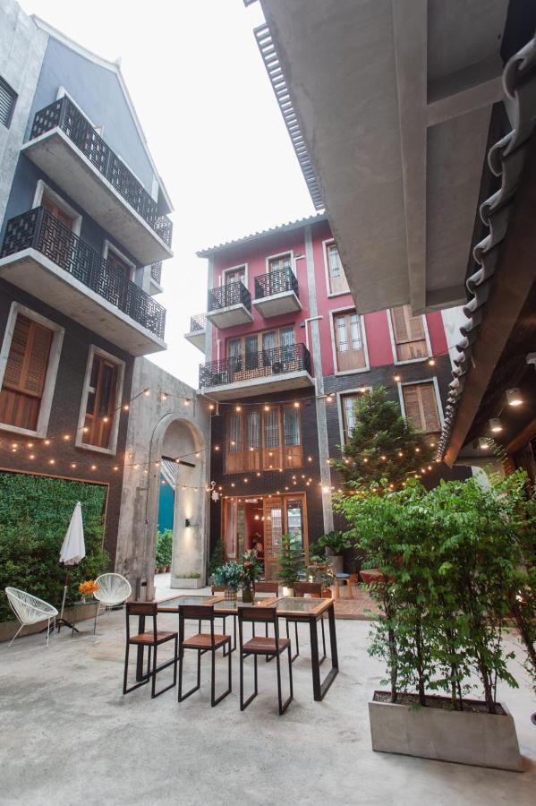 Отель House Of Papa Bangkok Siam Экстерьер фото